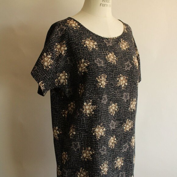 Vintage 1990s Blouse, Black and Gold and Gray Floral Print, short sleeved - Picture 3 of 10